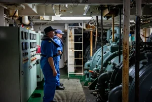 Tips Aman Beraktivitas di Kapal dan Ruang Mesin