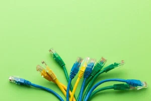 Fakta Kenapa Kabel Fiber Optic Nggak Boleh Tertekuk Tajam