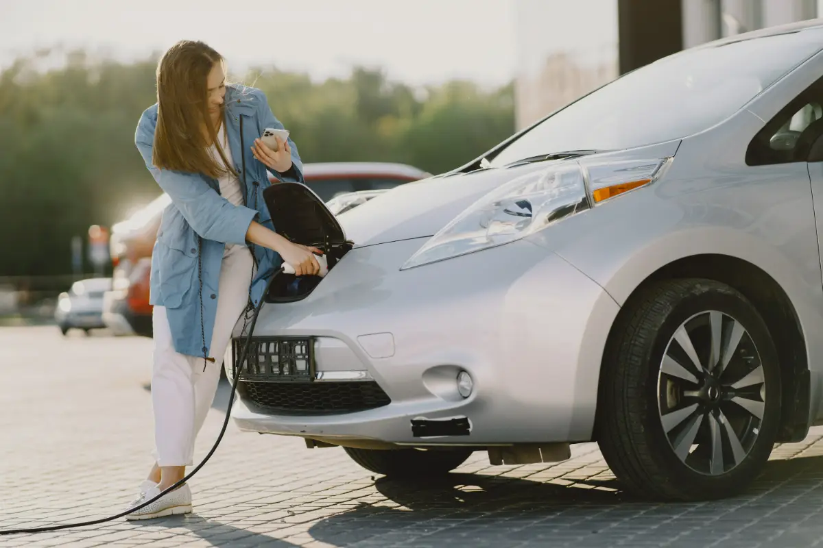Benarkah Mobil Listrik Benar-benar Ramah Lingkungan?